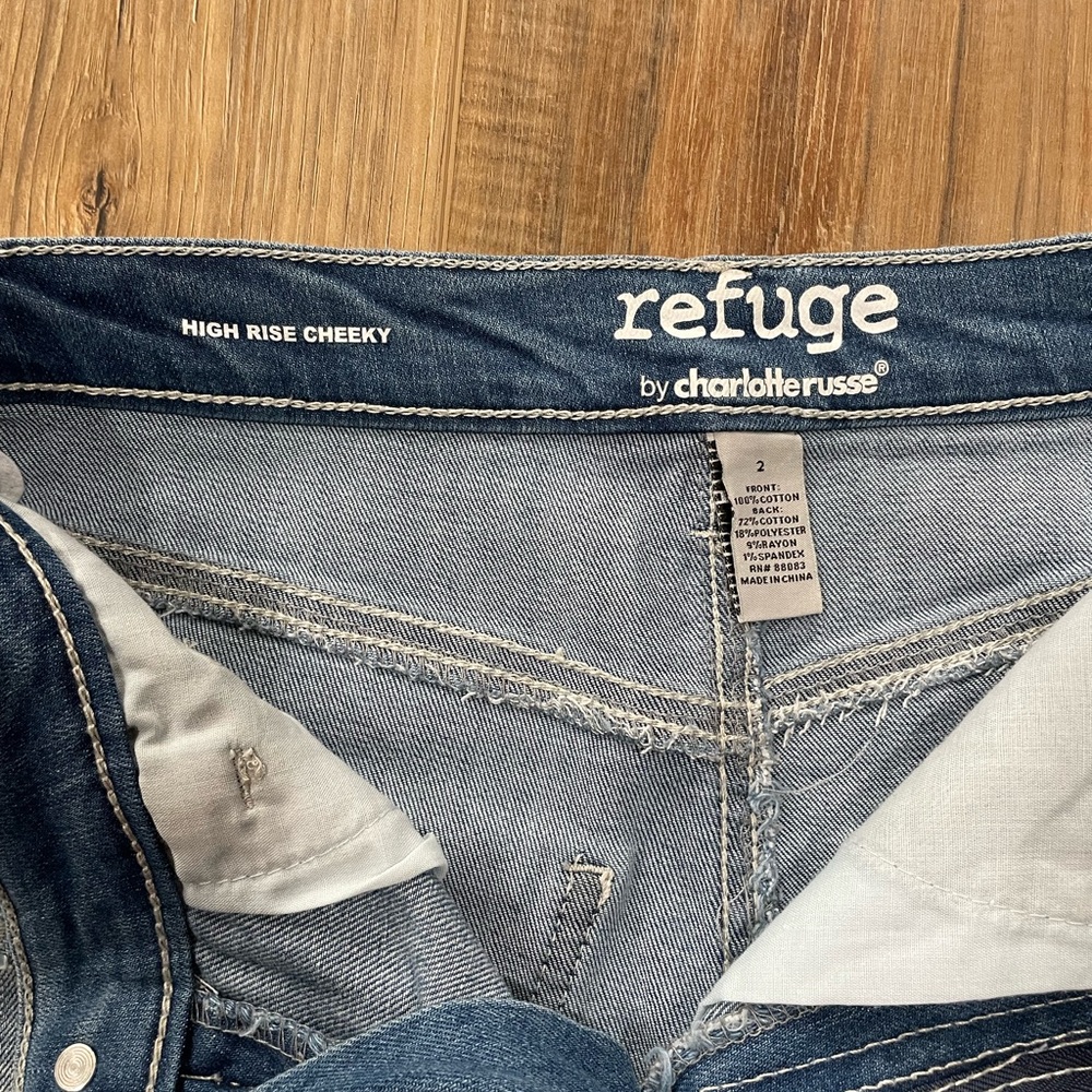 High Rise Cheeky Shorts - Picture 4 of 5